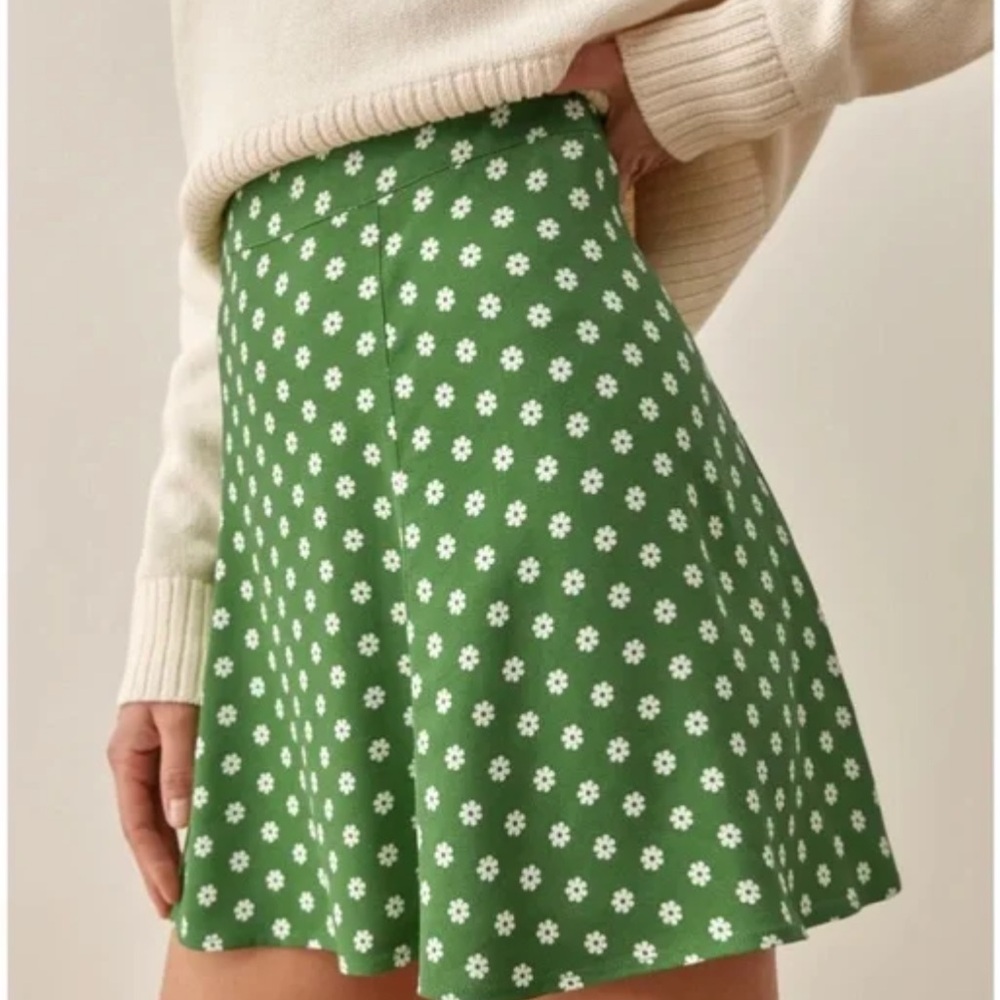 Reformation Flounce skirt in Hannah green size 0
